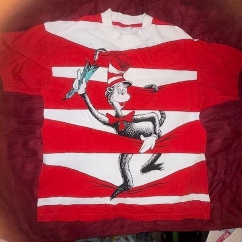 Vintage Universal Orlando Cat In The Hat Graphic T Shirt Red White